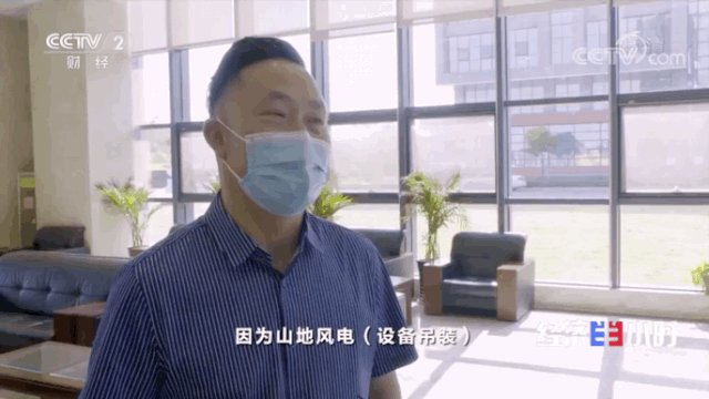 重慶客戶張偉自預(yù)定了一臺XCA1200起重機(jī)
