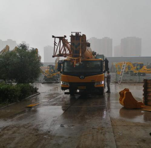 急客戶之所急，維修完畢冒雨試車